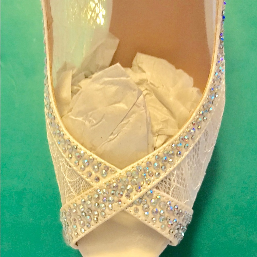 Lauren Lorraine Lace Rhinestone Heels 9.5 - Picture 6 of 8